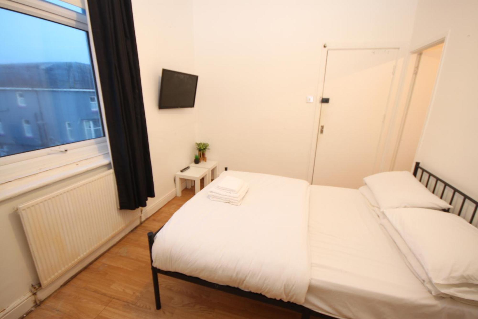 Barton Seaview, Self Catering Studio Apartments, Promenade & Central Beach Location, Families, Couples Or 23 Years Plus Only, Free Parking Blackpool Kamer foto